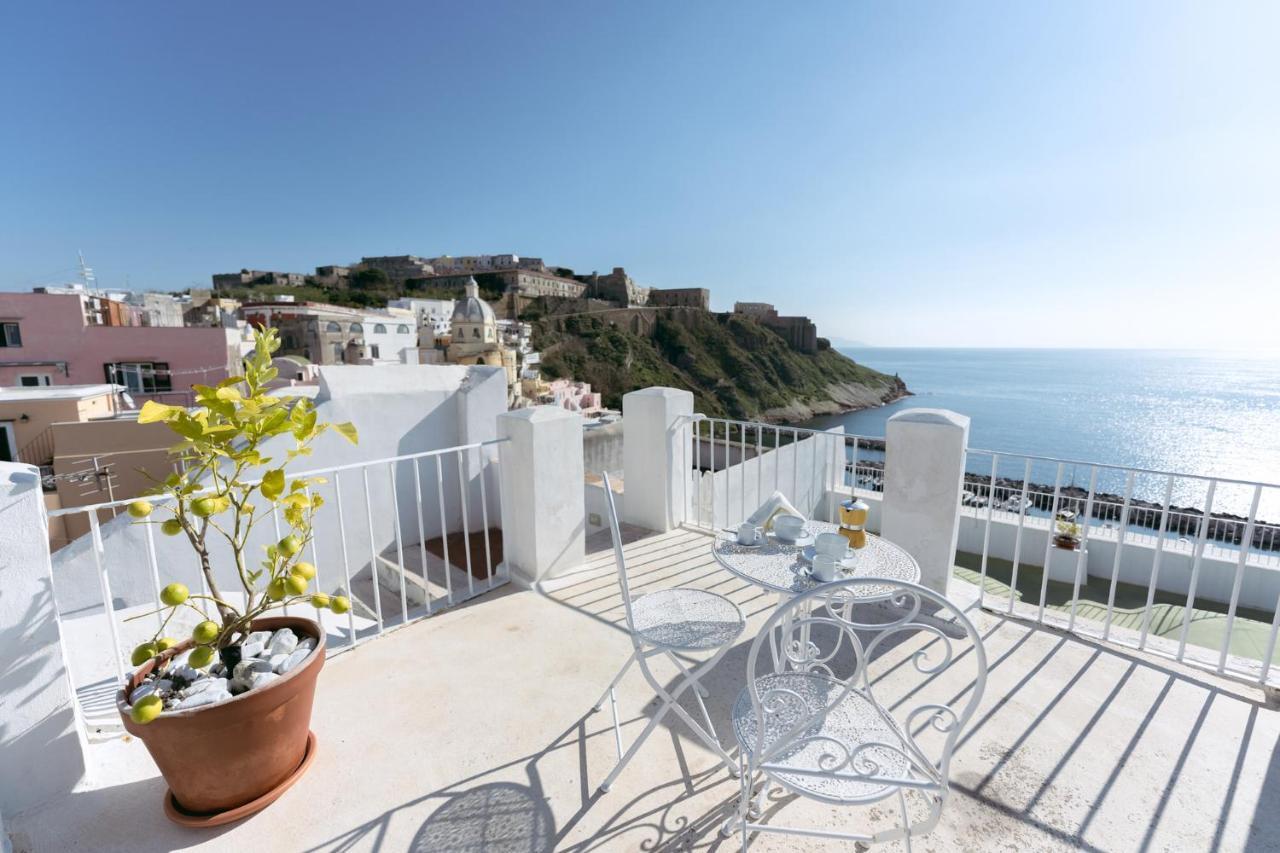 Torretta Corricella- Torretta Lejlighed Procida Eksteriør billede