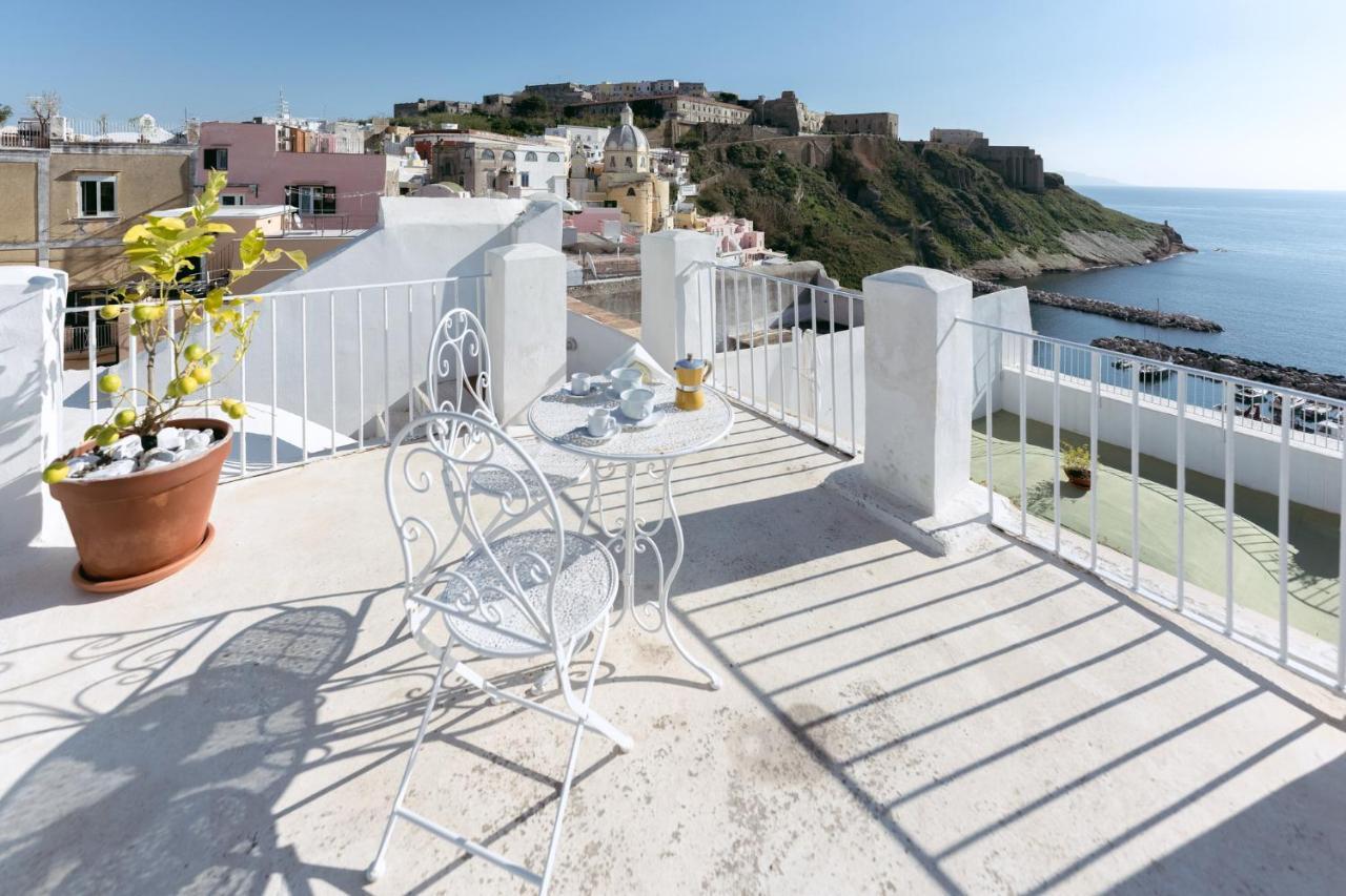 Torretta Corricella- Torretta Lejlighed Procida Eksteriør billede