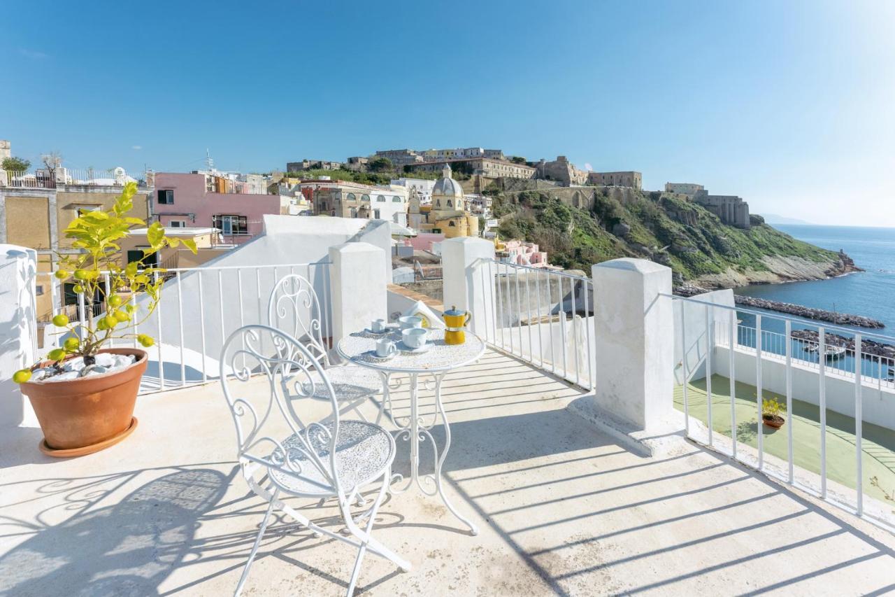 Torretta Corricella- Torretta Lejlighed Procida Eksteriør billede