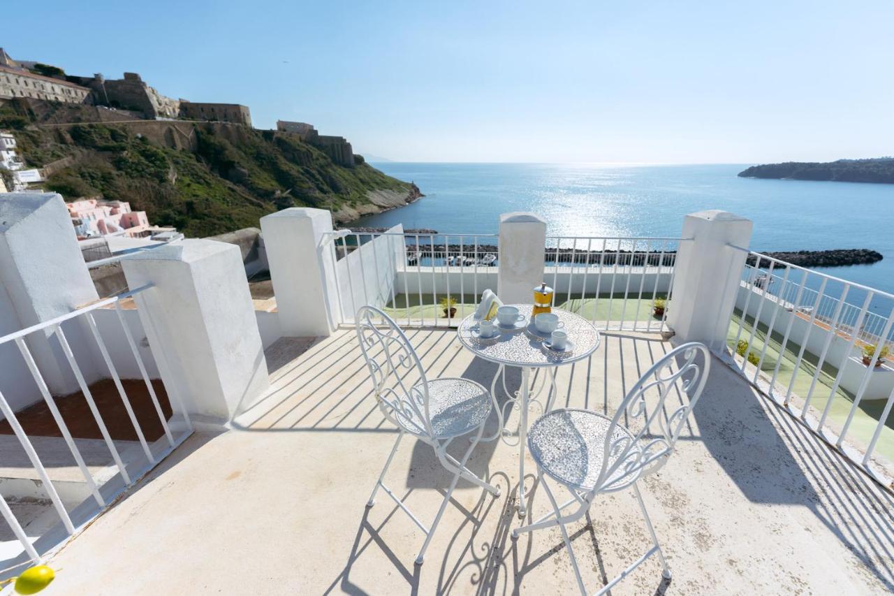Torretta Corricella- Torretta Lejlighed Procida Eksteriør billede